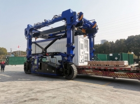 50T跨運(yùn)車儲能箱阿特斯使用現(xiàn)場
